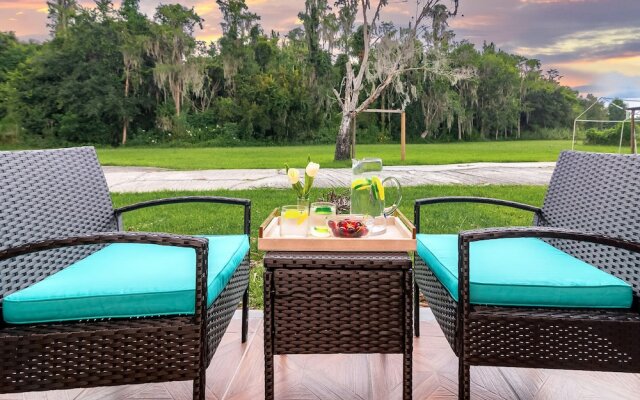 Nestle Away at Poplar Way