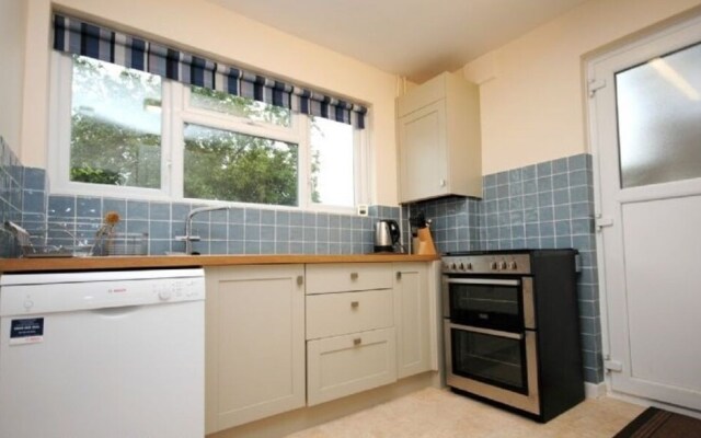 Beacon Square, Emsworth 414122