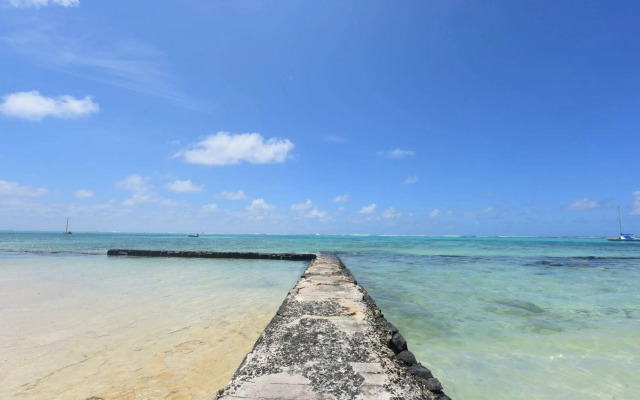Eolia Luxury Beachfront Villas