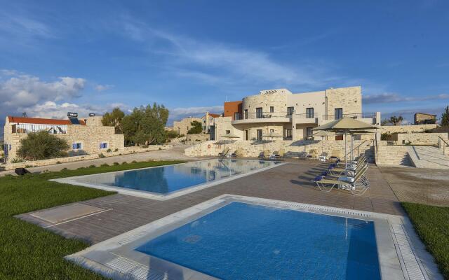 Nice apartment in Kamilari with swimming pool