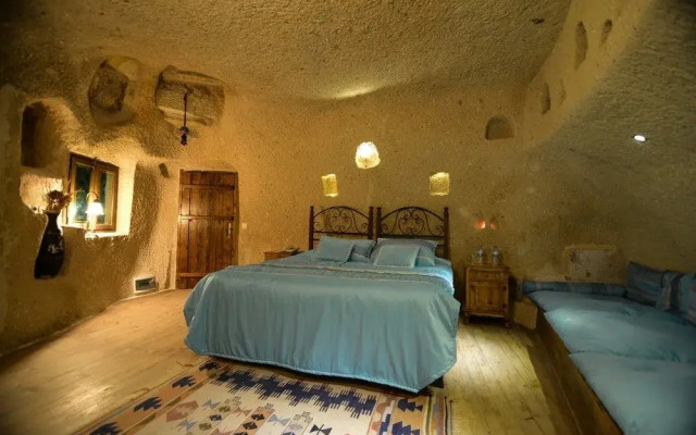 Valley Inn Cave Hotel