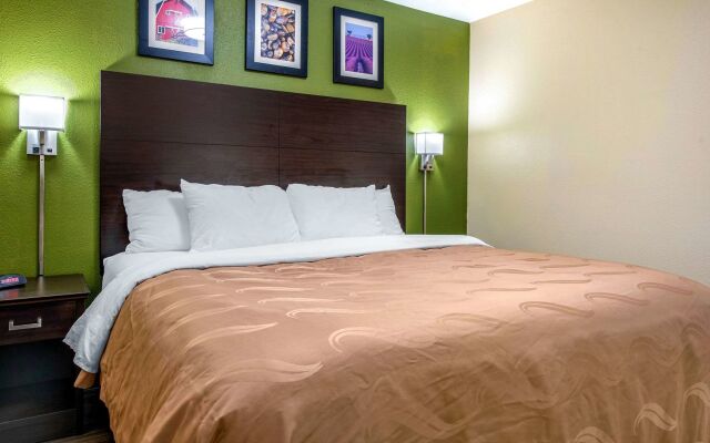 Quality Inn & Suites Brandenburg - Fort Knox