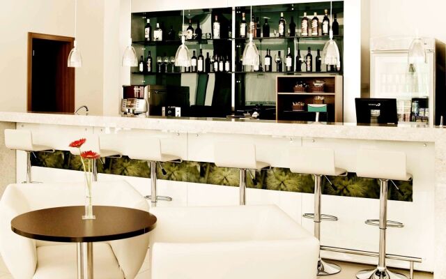 Ibis Canoas Shopping