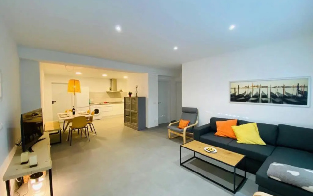 70 M2, Apartamento Cerca De La Playa, Apto Minusvalidos.