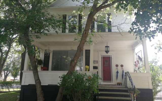 Charles Street Holiday Home