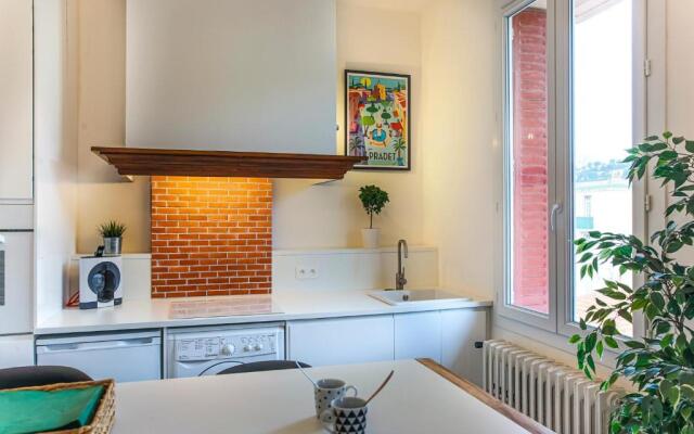 #3 Toulon CENTRE, BALCON, LUMINEUX, STATIONNEMENT FACILE, TOUT CONFORT
