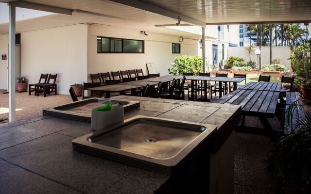 Elouera Tower Beachfront Apartments