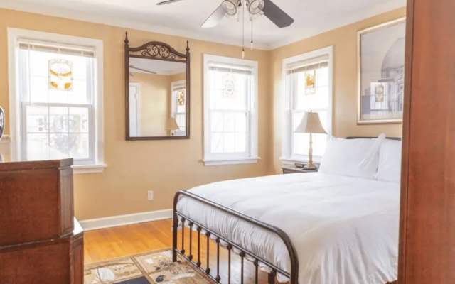Spacious Townhome in St. Louis