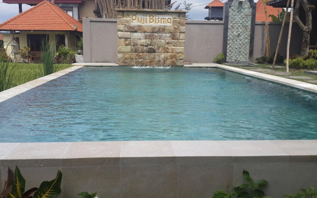 Puji Bungalow & Hostel