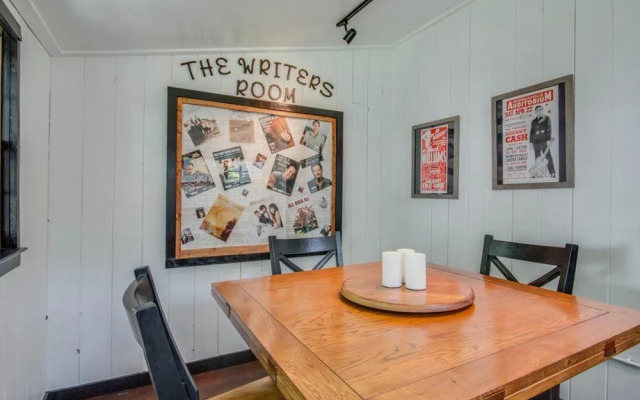 1BR Nashville Songwriters Paradise by RedAwning