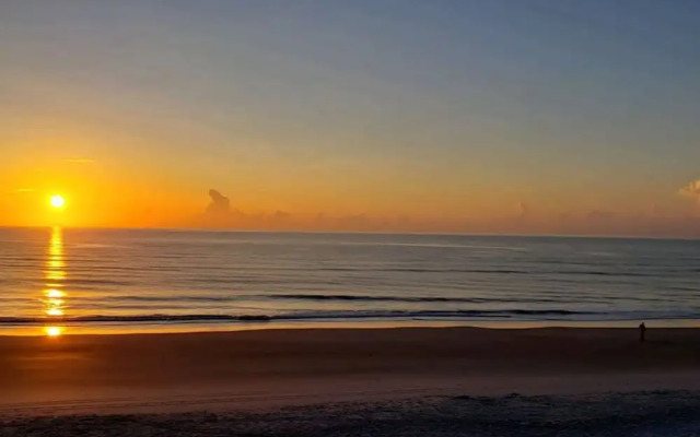 Oceanfront Blissful Sunrises Beach Gear BBQ