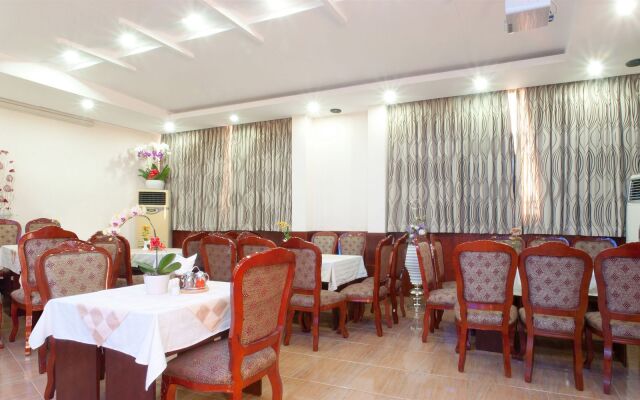 Kin Hotel Ly Tu Trong