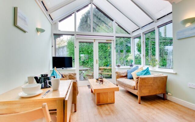 Luxurious Holiday Home in Saundersfoot With Fireplace