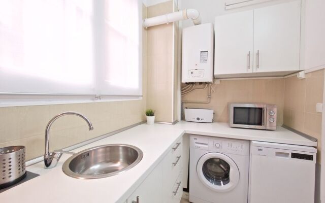 Gaudi Eixample Apartment