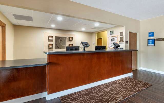 Comfort Inn Muscatine near Hwy 61