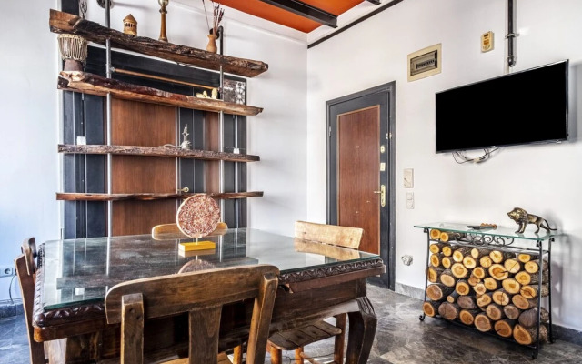 Authentic Flat With Excellent Location in Beyoglu