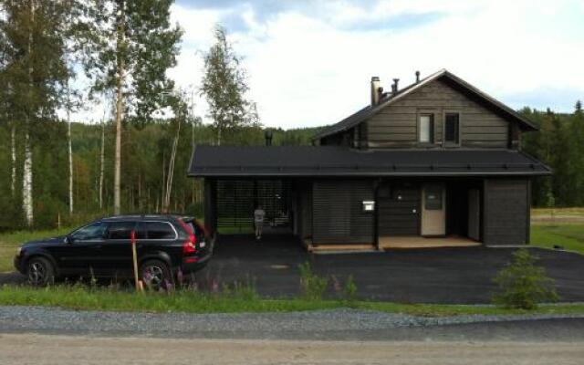 Helmikkäpolku Cottage