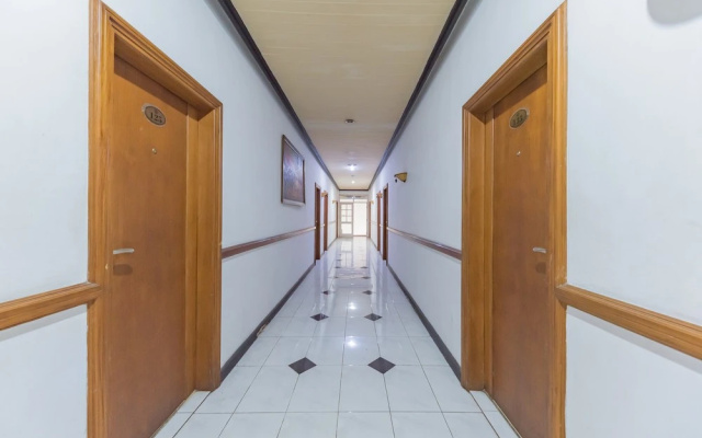 Urbanview Hotel Crown Tasikmalaya by RedDoorz – Hotel Rooms – Tasikmalaya