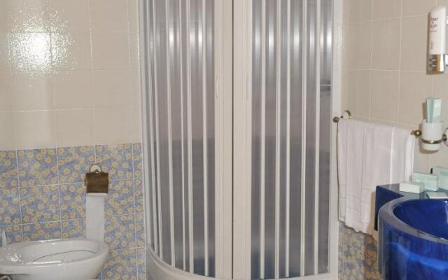 Albergo Roses