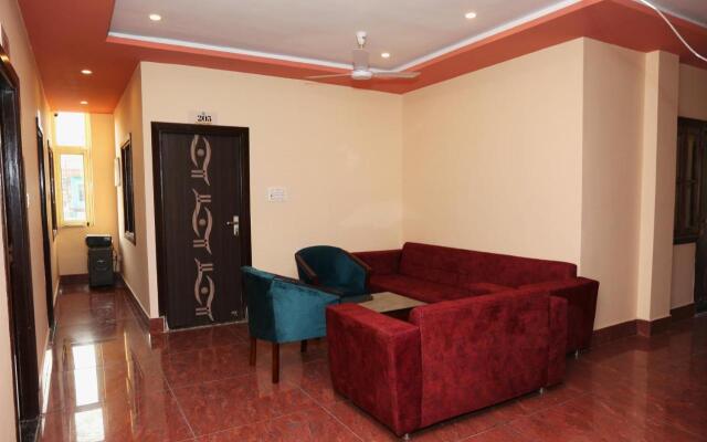 Tapovan New Residency (5 minutes walk to Laxman jhula)