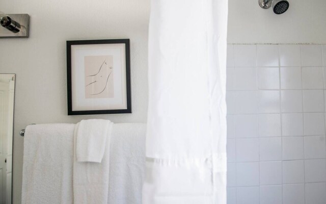 Explore Downtown Nashville Hip Designer Condo