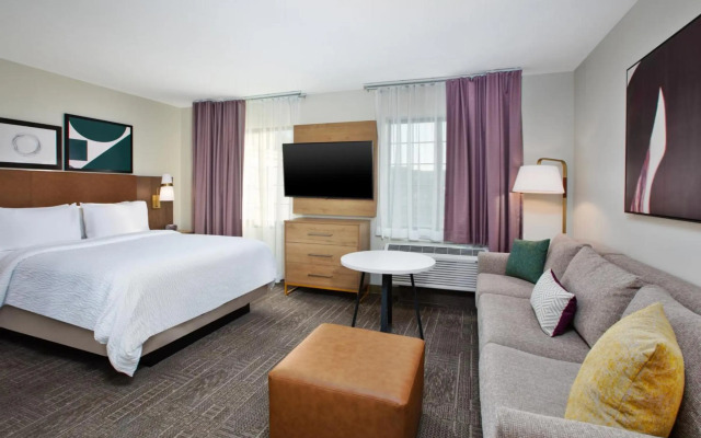 Staybridge Suites Omaha 80th And Dodge by IHG