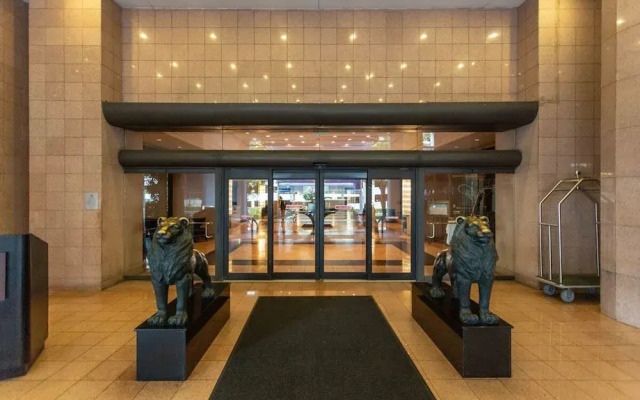 Ocean Breeze and Emerald Water