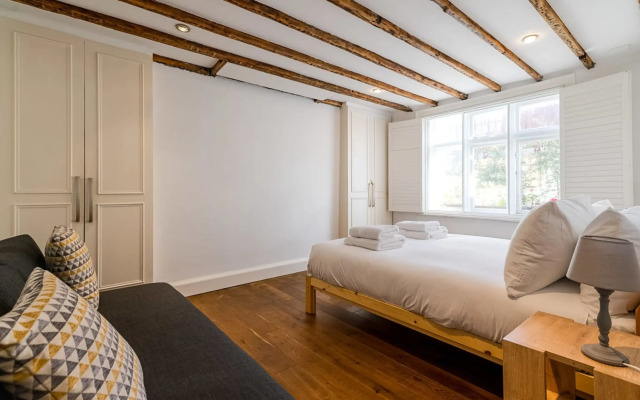 Historic 18th Century Terrace House
