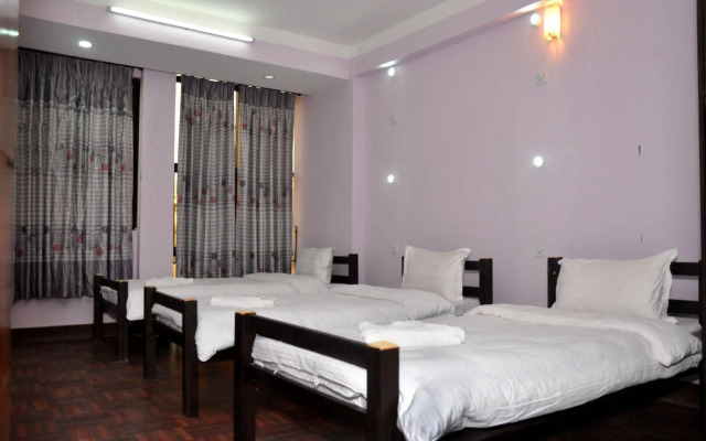 Famous House Kathmandu - Hostel