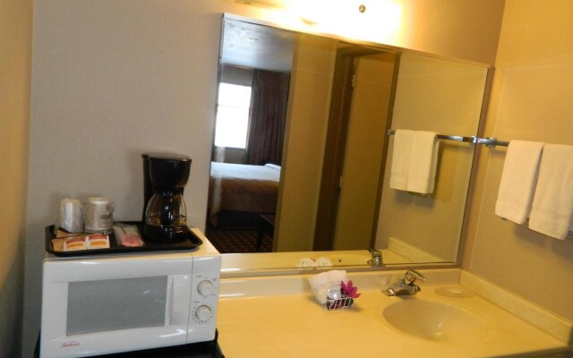 Travelodge by Wyndham Evanston