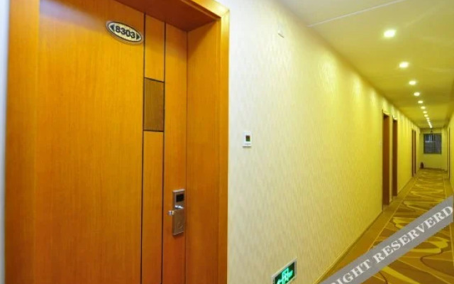 Sunday Holiday Hotel