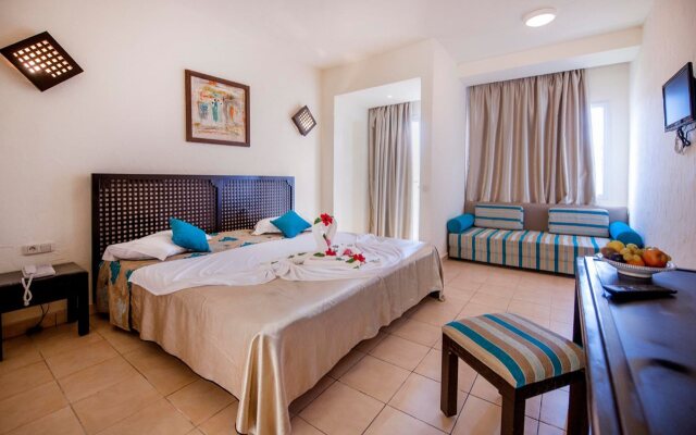 Welcome Meridiana Resort - Families and Couples Only