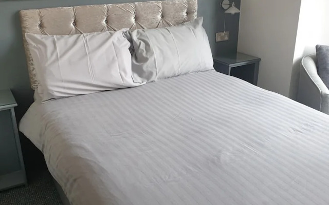 Studio For 2 In Good Location