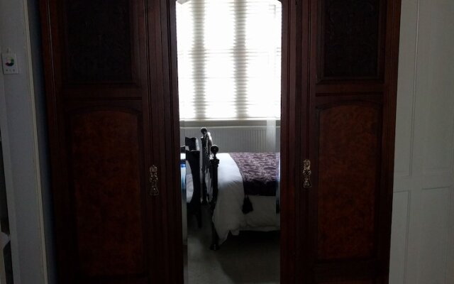 Cragowlet House East