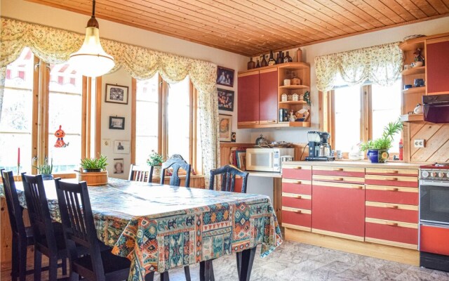 Awesome Home in Lonevåg With 4 Bedrooms and Wifi