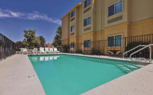 La Quinta Inn And Suites Tulare