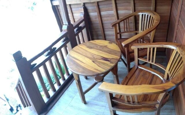 Peaceful Penida Hill Bungalow