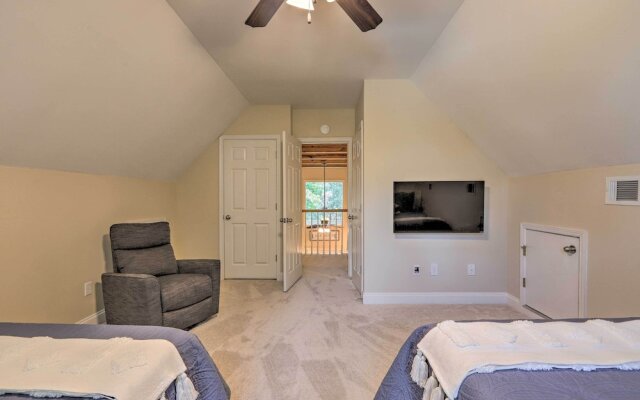 Waterfront Eatonton Escape w/ Private Hot Tub!