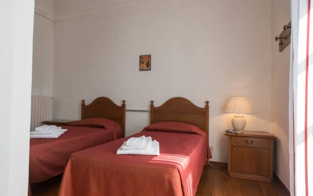 Casa Regina Montis Regalis
