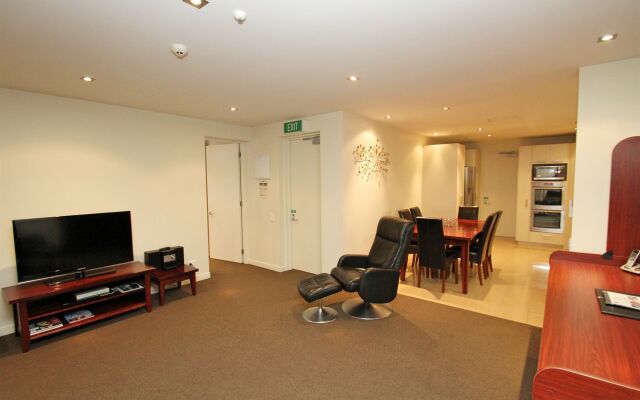 DeLorenzo's Studio Apartments