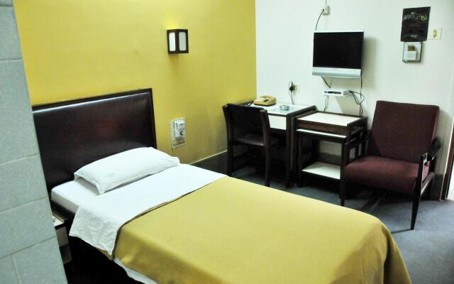Kamats Hotel Mayura