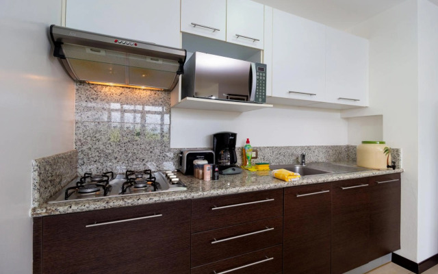 Galapagos Apartments - Bay View House