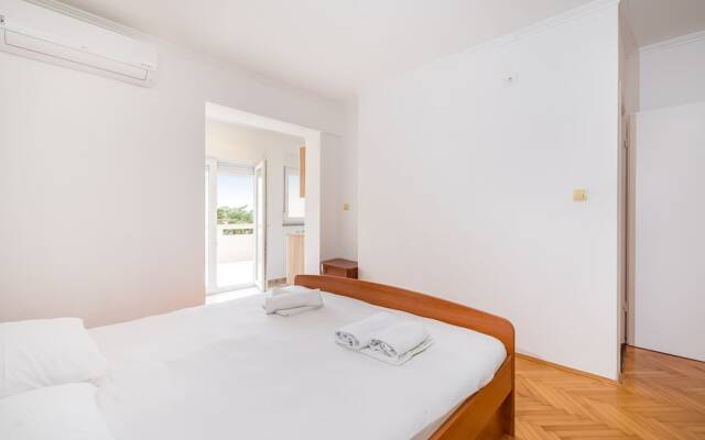 Studio Apartments Near Center 2