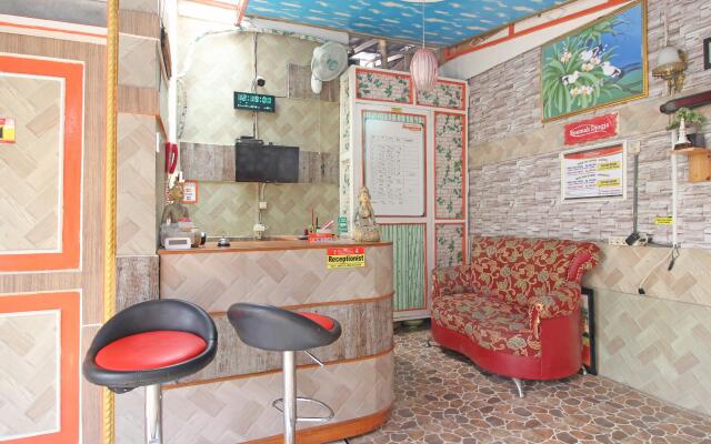 RedDoorz near Mall Ambarukmo Yogyakarta