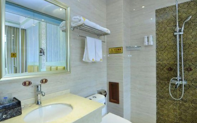 Blue Moon Valley Hot Spring Hotel