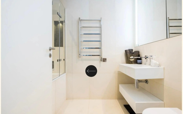 Homely and Chic 2 Bed Apartment with Garden Patio