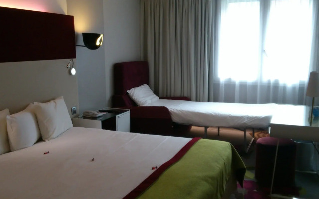 Mercure Paris Bercy Bibliothèque