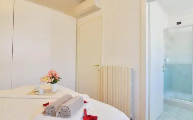 Traiano Halldis Apartment