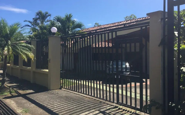La Casa de Cariari Al Golf