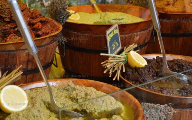 Appartement Le Lavandou, 2 pièces, 4 personnes - FR-1-251-287